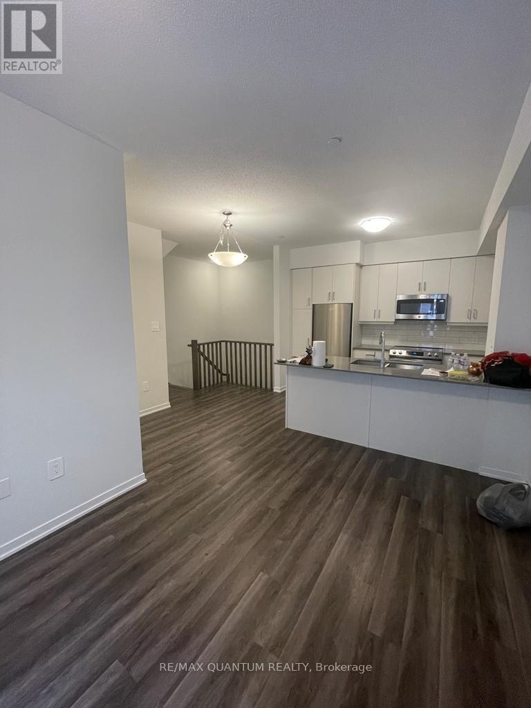 32 - 21 Honeycrisp Crescent, Vaughan, Ontario  L4K 0N6 - Photo 4 - N13740106