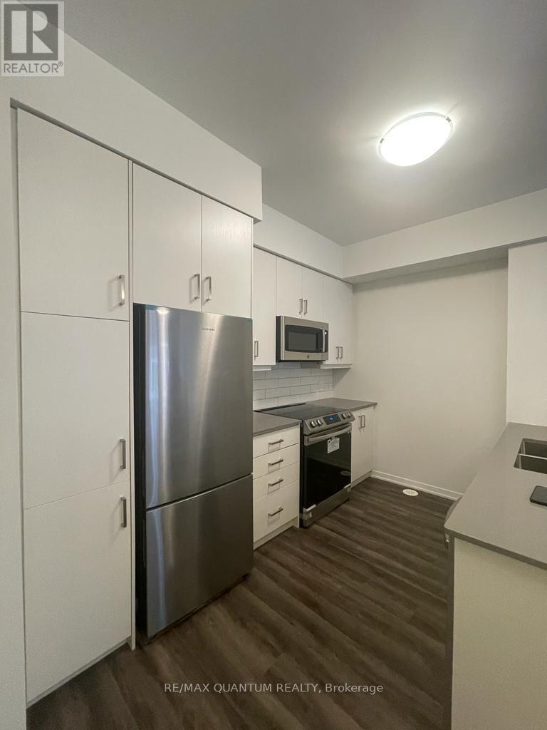 32 - 21 Honeycrisp Crescent, Vaughan, Ontario  L4K 0N6 - Photo 5 - N13740106