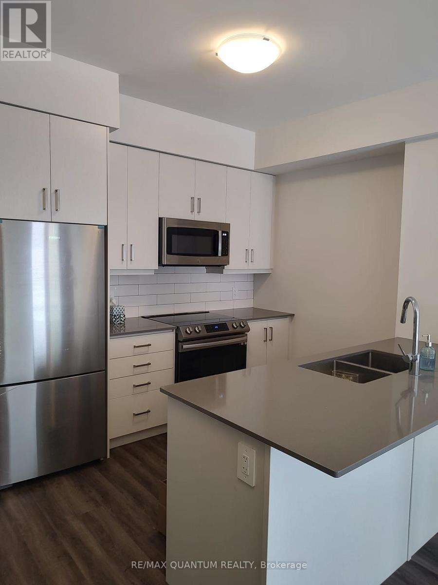 32 - 21 Honeycrisp Crescent, Vaughan, Ontario  L4K 0N6 - Photo 6 - N13740106