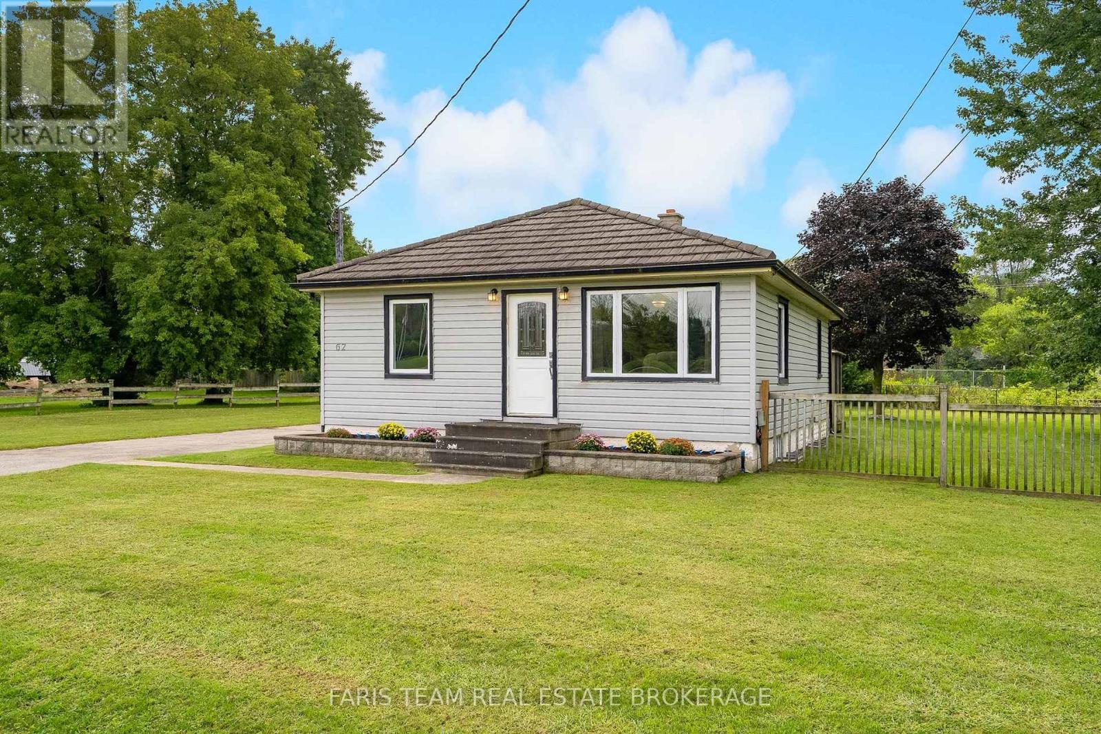 62 Toll Road, East Gwillimbury, Ontario  L9N 1G6 - Photo 1 - N13740160
