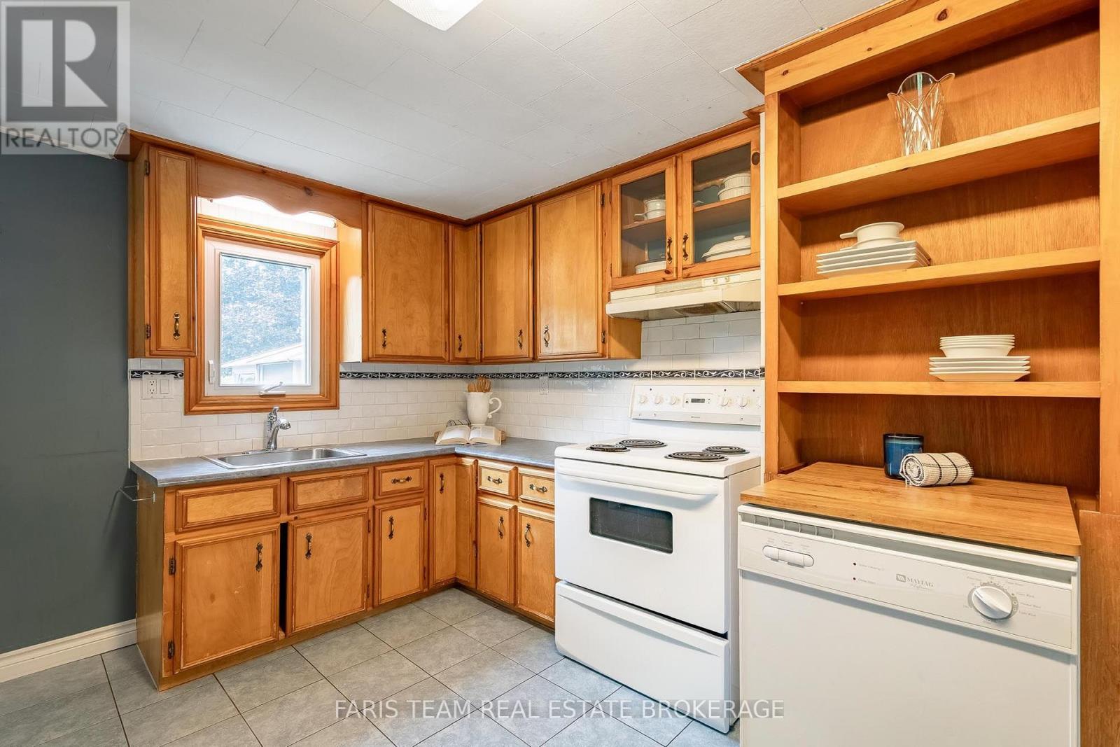 62 Toll Road, East Gwillimbury, Ontario  L9N 1G6 - Photo 6 - N13740160