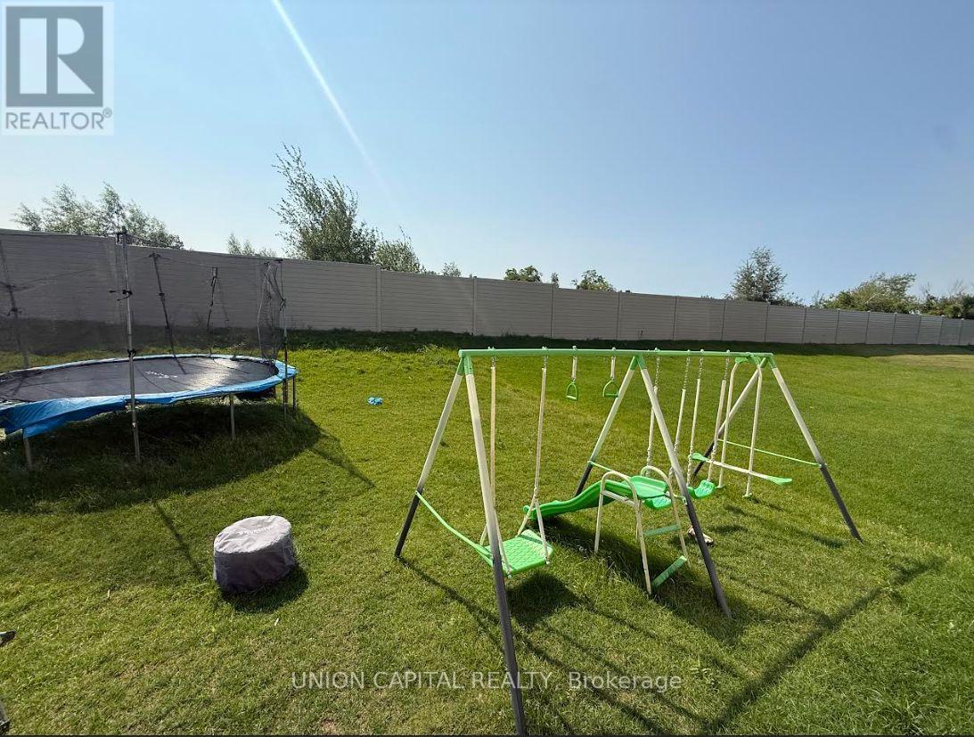1378 Davis Loop N, Innisfil (Lefroy), Ontario  L0L 1W0 - Photo 25 - N13740192