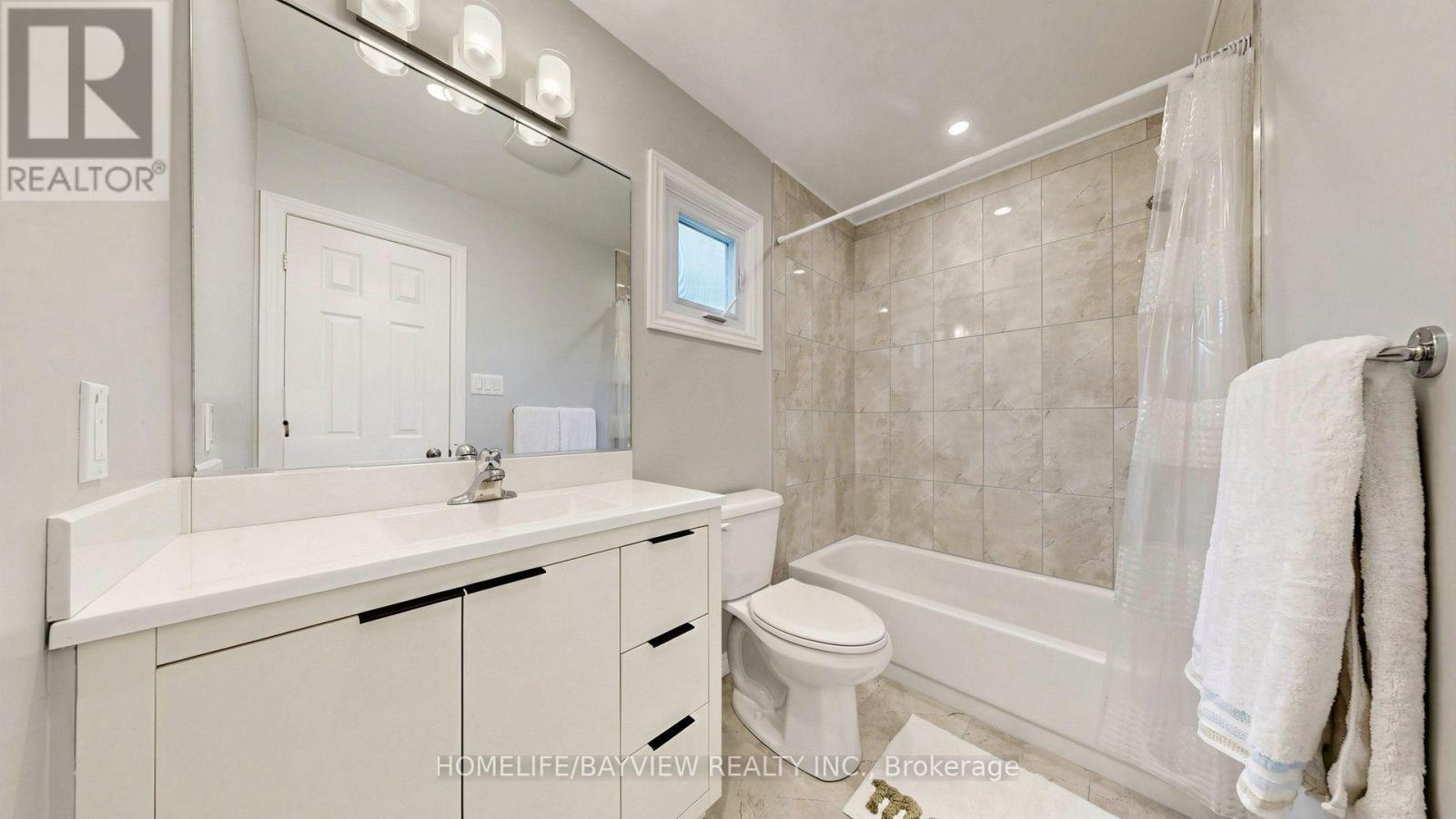20 Doon Crescent, Georgina, Ontario  L4P 3P8 - Photo 37 - N13740258