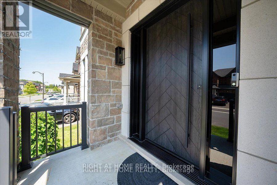 75 Watershed Gate, East Gwillimbury, Ontario  L9N 0Y1 - Photo 2 - N13740368