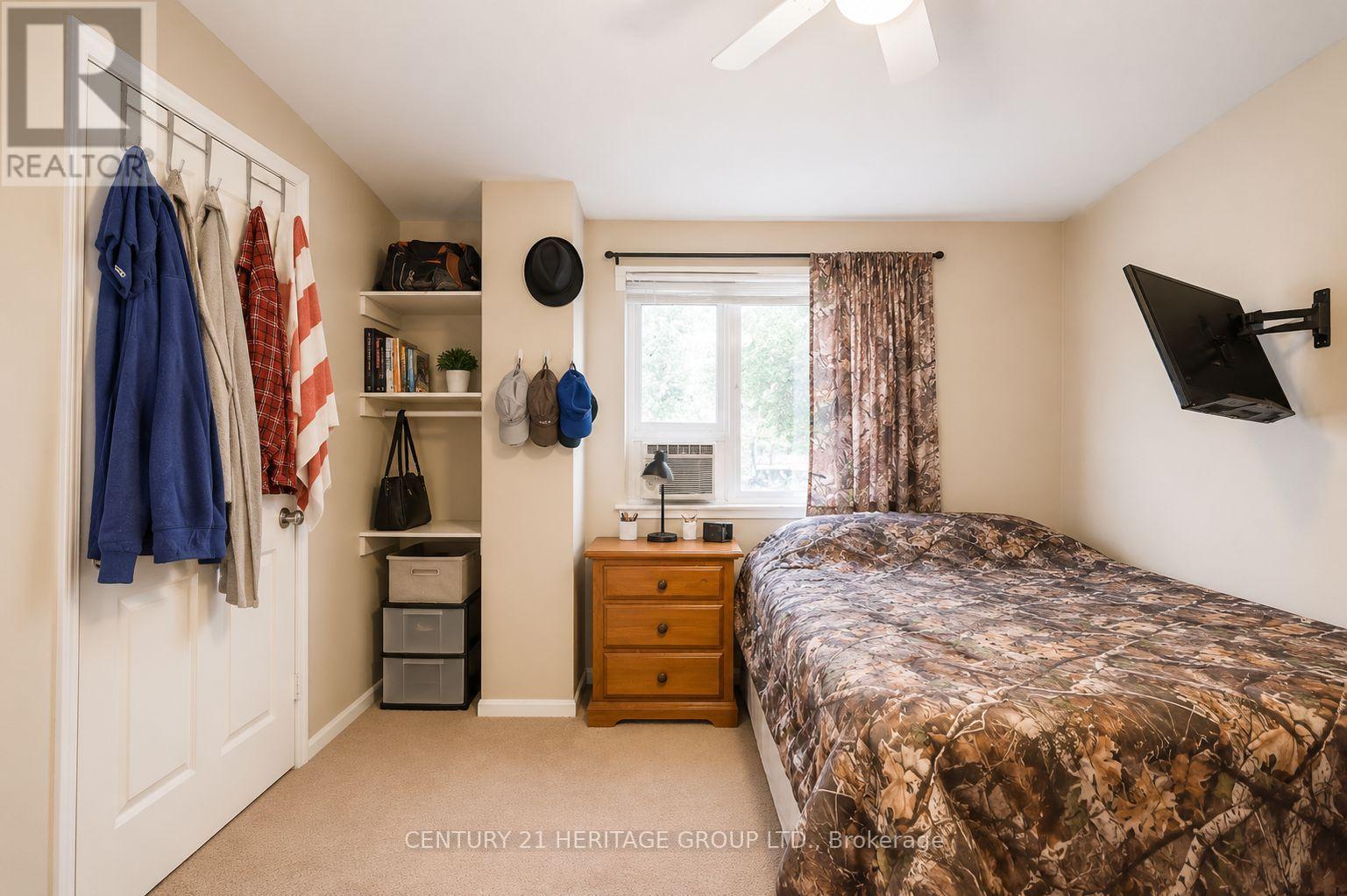 85 Chaucer Crescent, Barrie, Ontario  L4N 4T8 - Photo 10 - S13740148