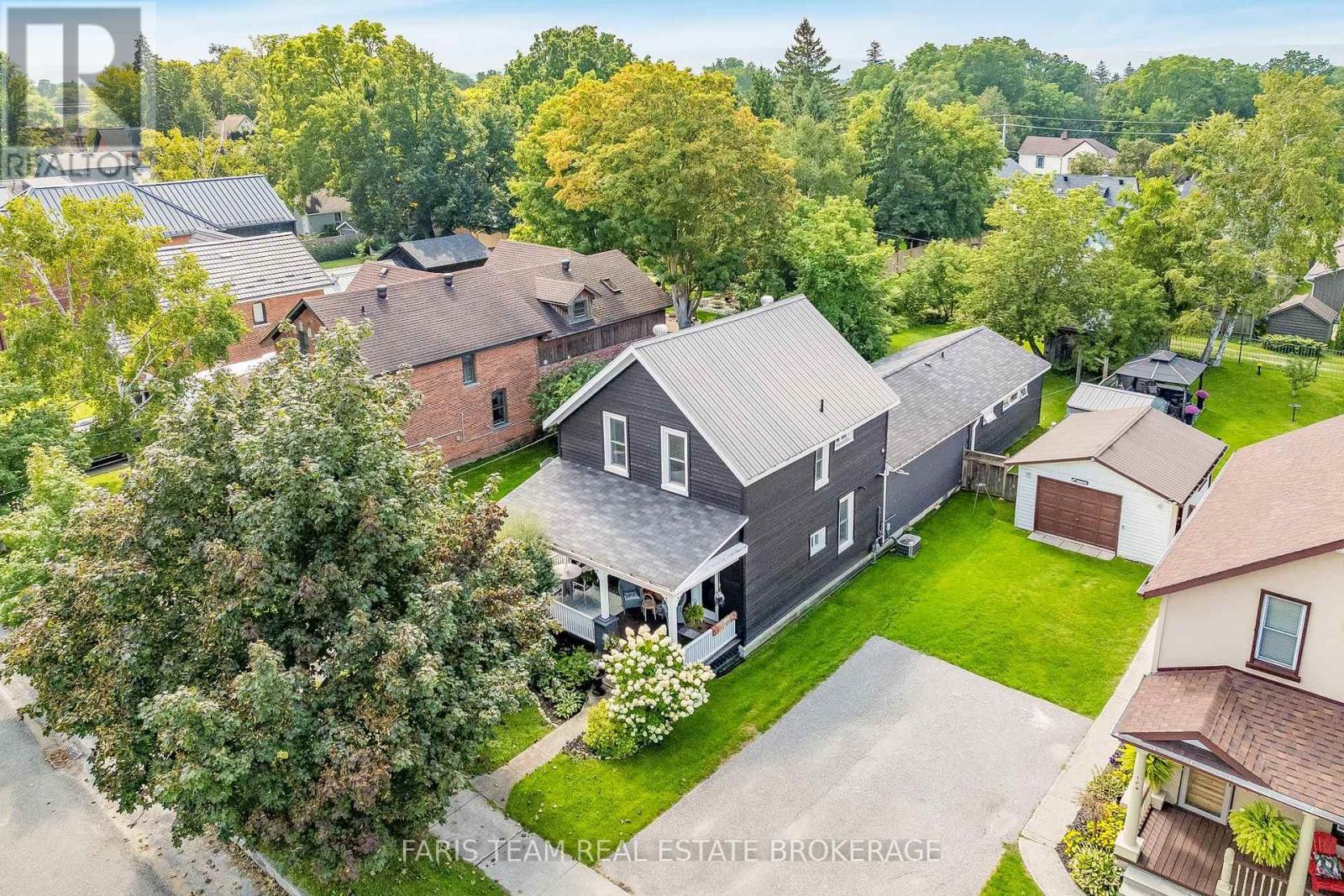 108 Beech Street, Collingwood, Ontario  L9Y 2T3 - Photo 2 - S13740322