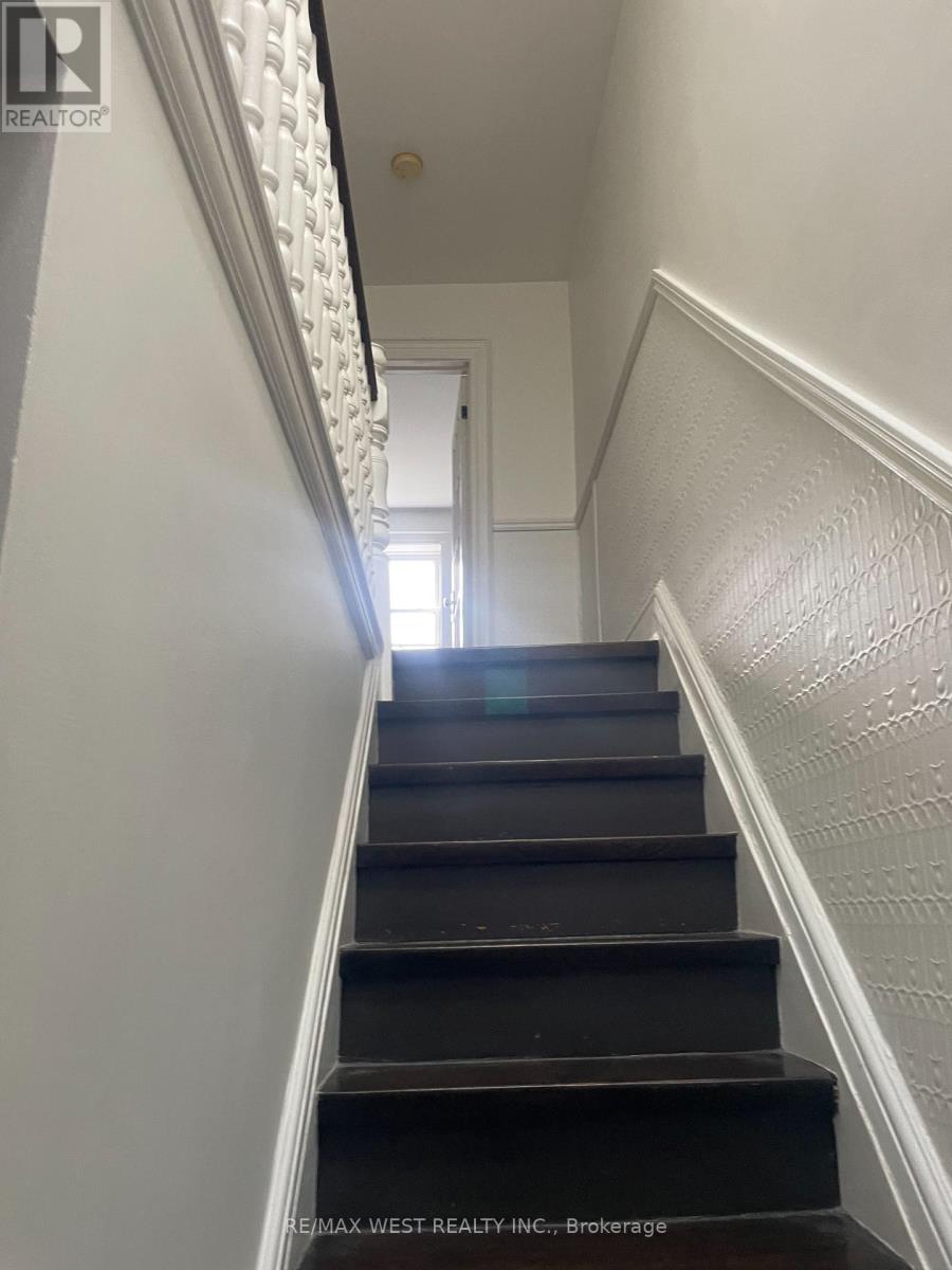 Main & Second - 58 Lynd Avenue, Toronto, Ontario  M6R 1T9 - Photo 18 - W13740120