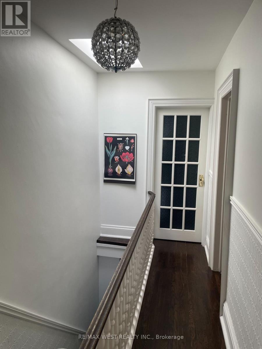 Main & Second - 58 Lynd Avenue, Toronto, Ontario  M6R 1T9 - Photo 20 - W13740120