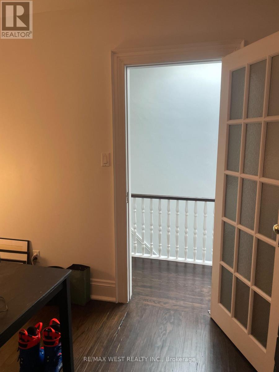 Main & Second - 58 Lynd Avenue, Toronto, Ontario  M6R 1T9 - Photo 21 - W13740120