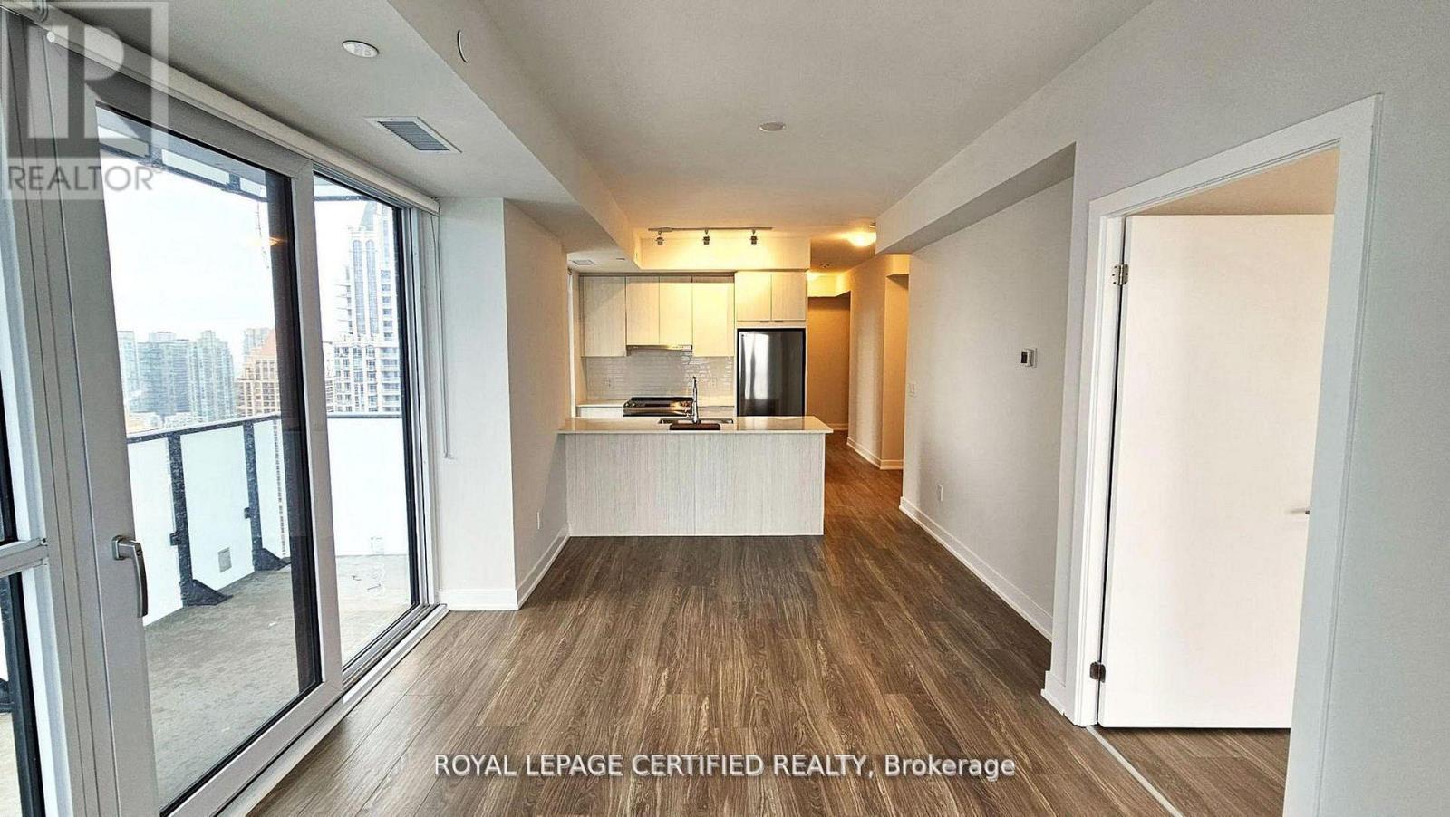 3011 - 430 Square One Drive, Mississauga, Ontario  L5B 0L6 - Photo 3 - W13740122