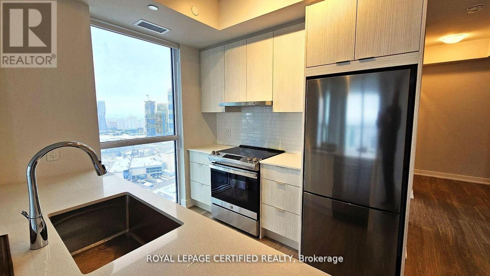 3011 - 430 Square One Drive, Mississauga, Ontario  L5B 0L6 - Photo 4 - W13740122