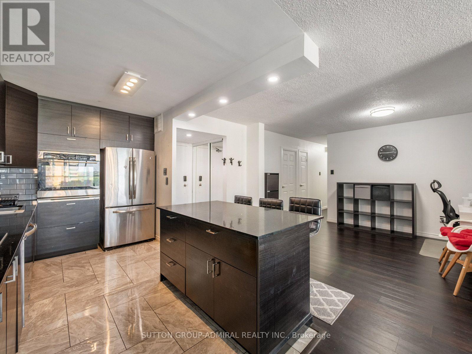 1811 - 10 Martha Eaton Way, Toronto, Ontario  M6M 5B3 - Photo 10 - W13740126