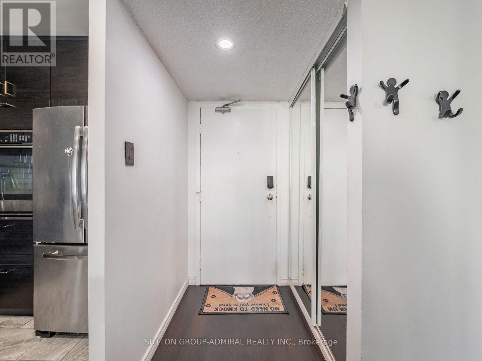 1811 - 10 Martha Eaton Way, Toronto, Ontario  M6M 5B3 - Photo 2 - W13740126
