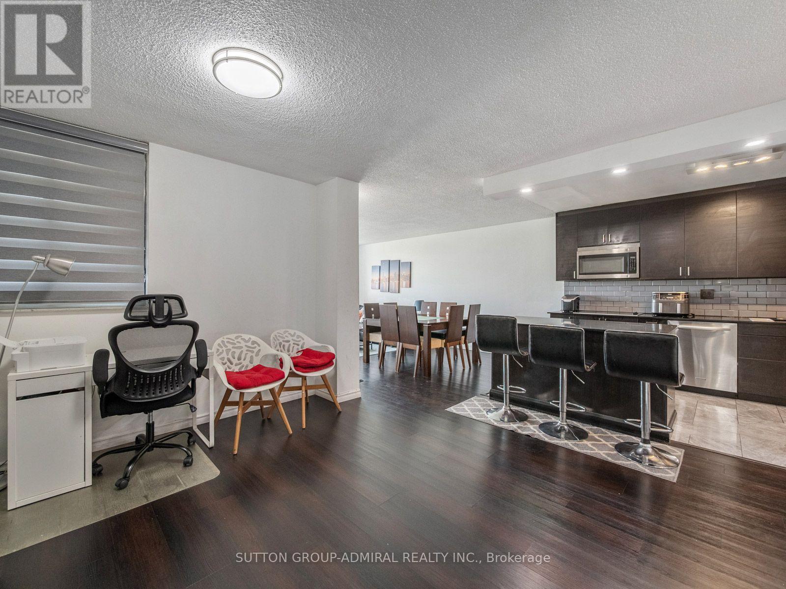 1811 - 10 Martha Eaton Way, Toronto, Ontario  M6M 5B3 - Photo 21 - W13740126