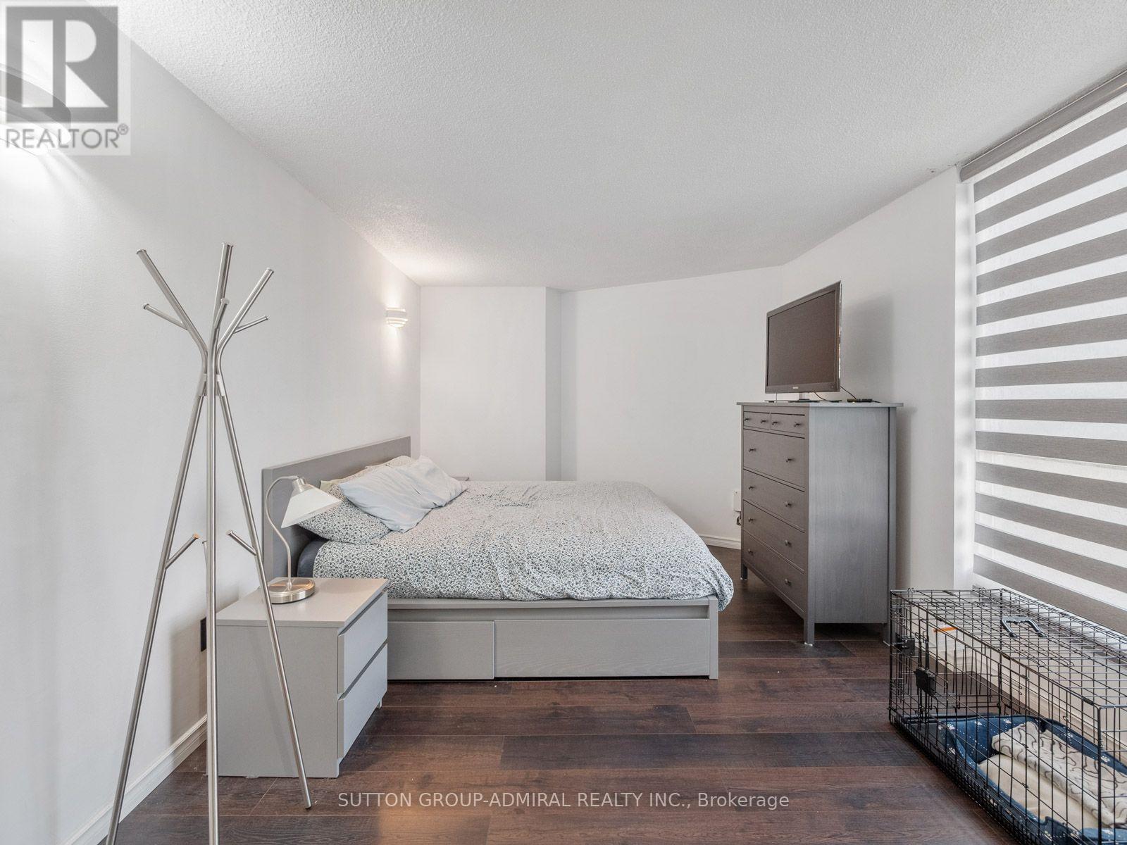 1811 - 10 Martha Eaton Way, Toronto, Ontario  M6M 5B3 - Photo 24 - W13740126