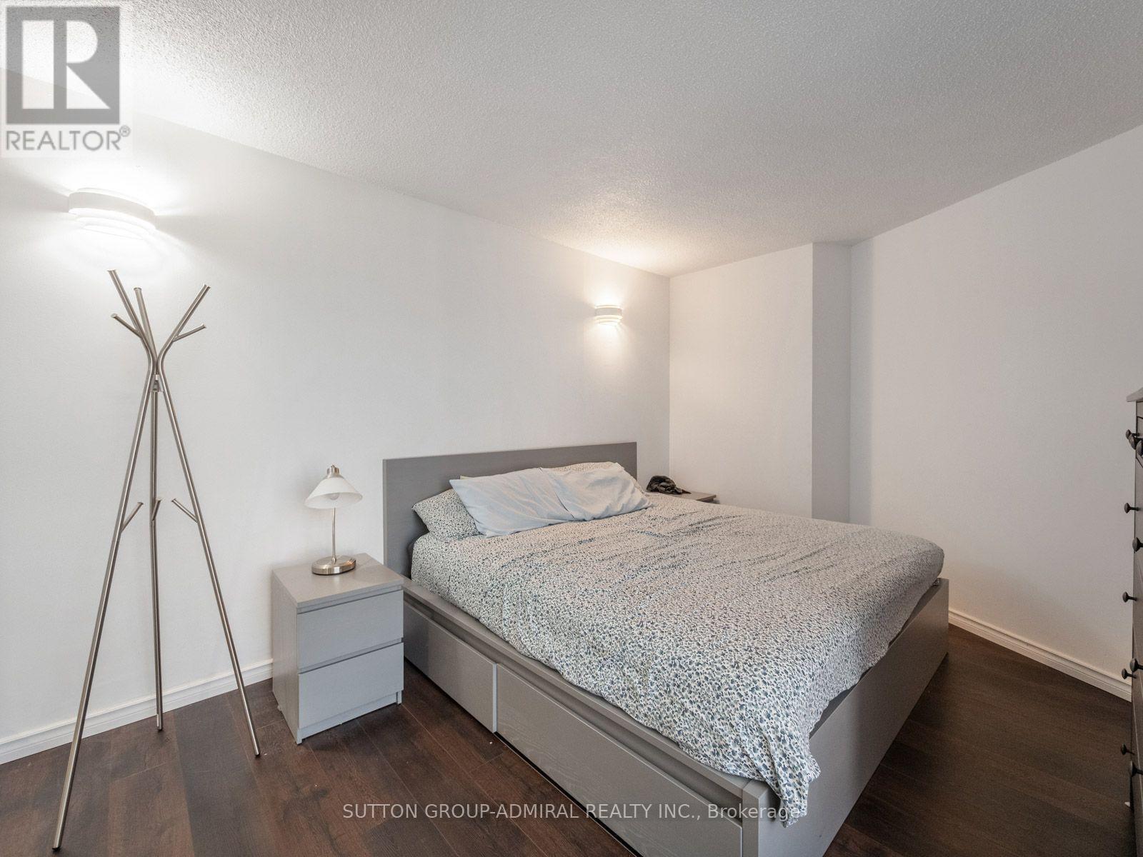 1811 - 10 Martha Eaton Way, Toronto, Ontario  M6M 5B3 - Photo 26 - W13740126