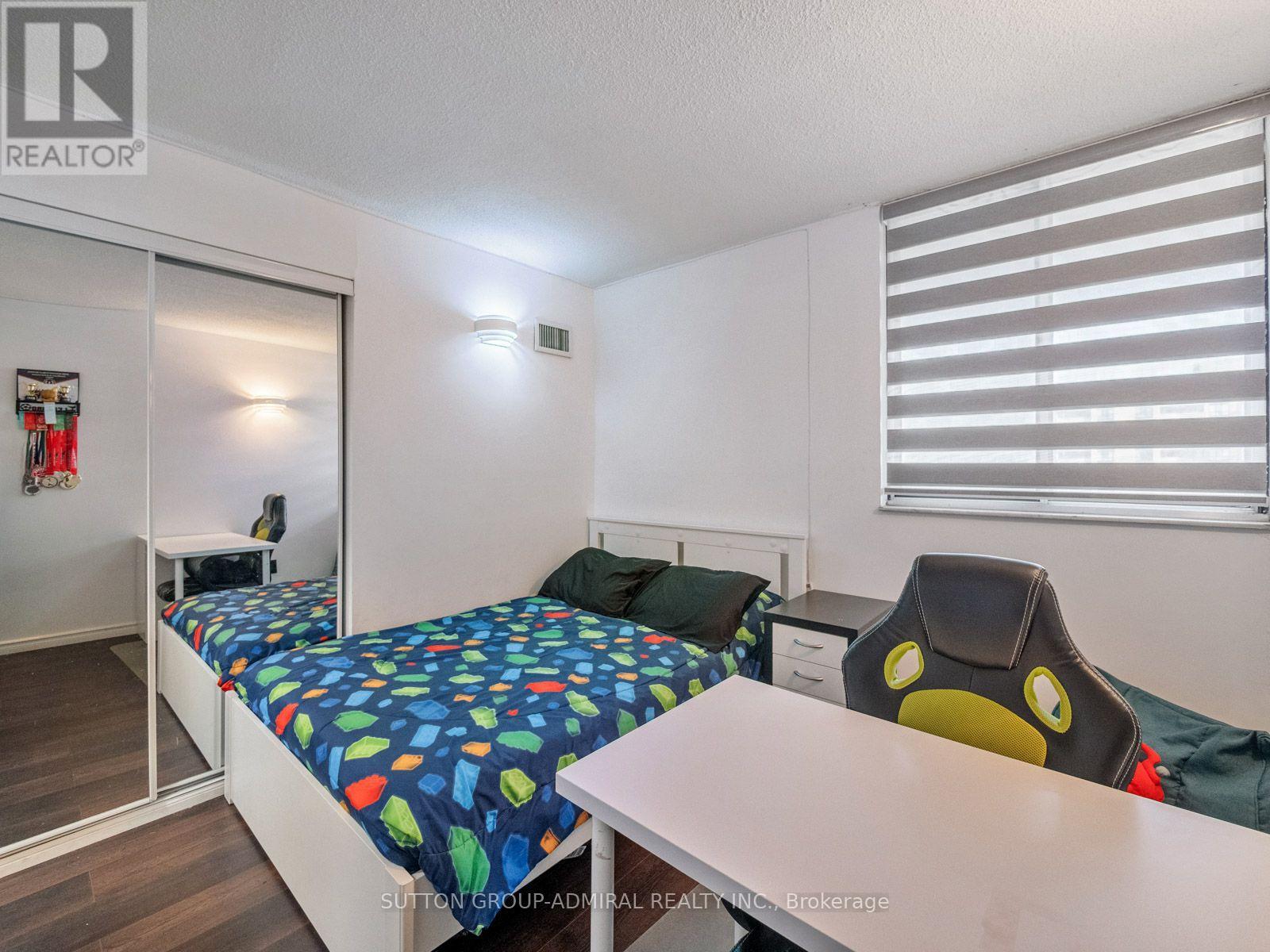 1811 - 10 Martha Eaton Way, Toronto, Ontario  M6M 5B3 - Photo 31 - W13740126