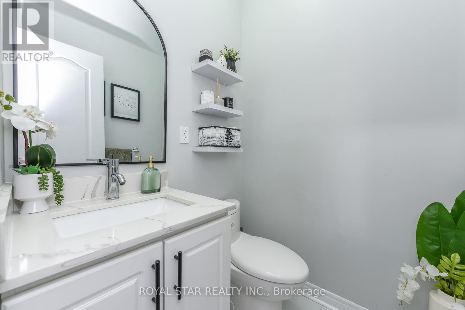 38 Robitaille Drive, Brampton, Ontario  L6R 0H6 - Photo 14 - W13740152