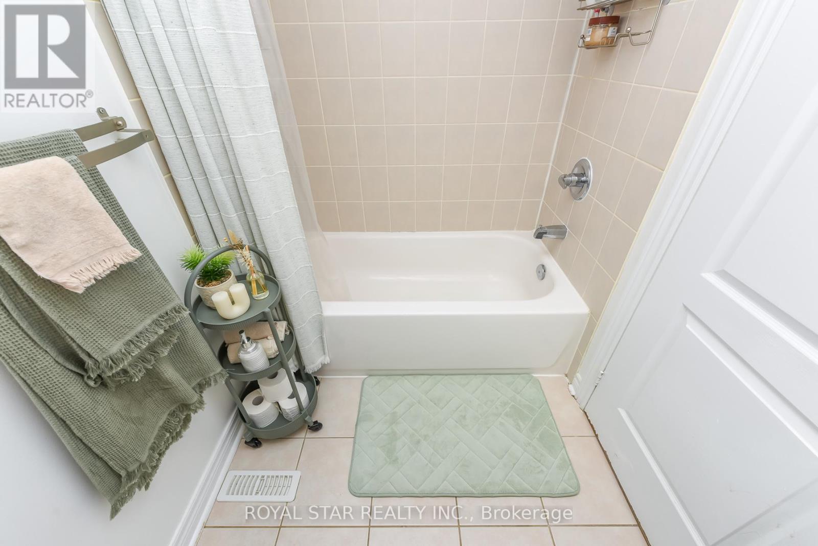 38 Robitaille Drive, Brampton, Ontario  L6R 0H6 - Photo 27 - W13740152
