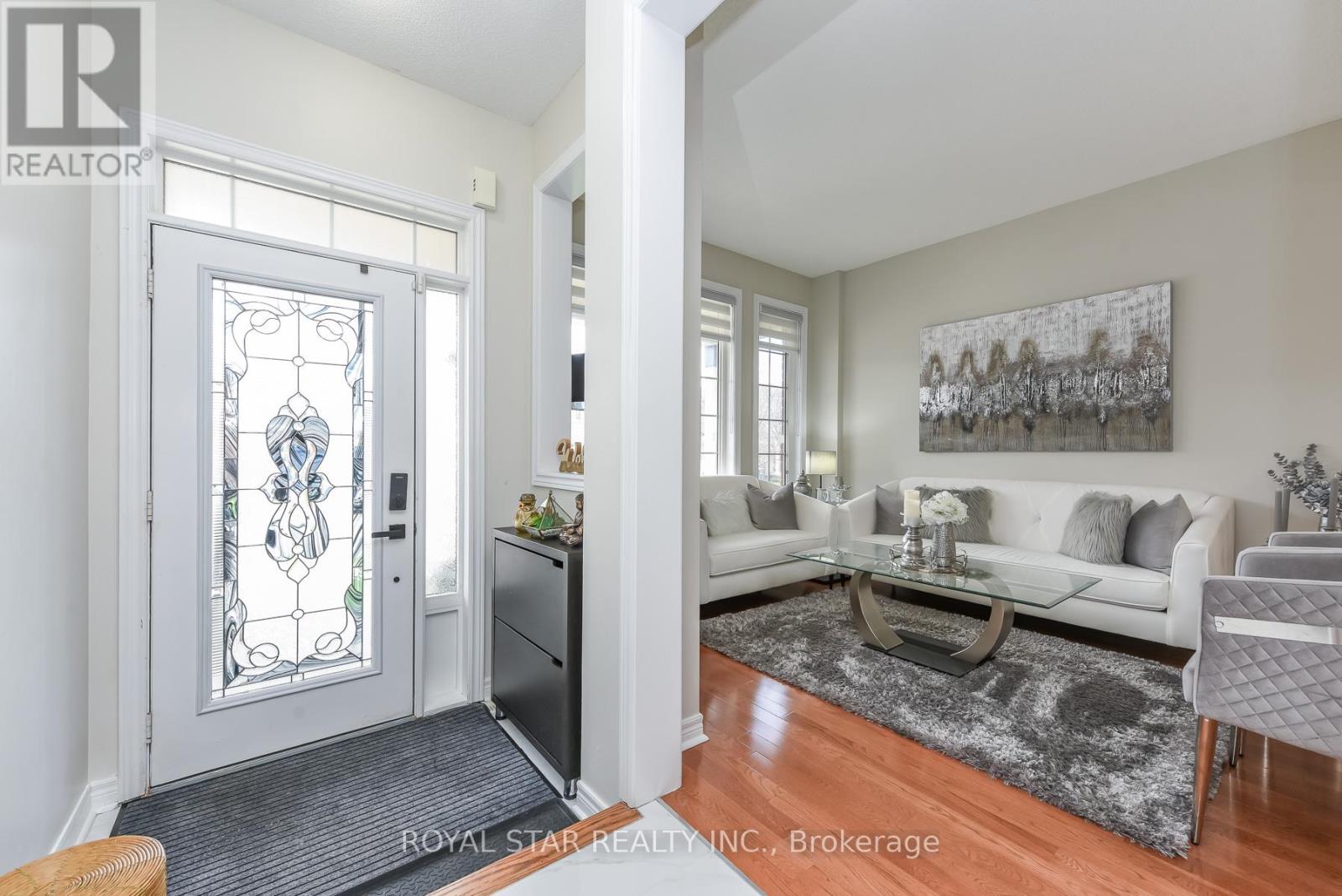 38 Robitaille Drive, Brampton, Ontario  L6R 0H6 - Photo 6 - W13740152
