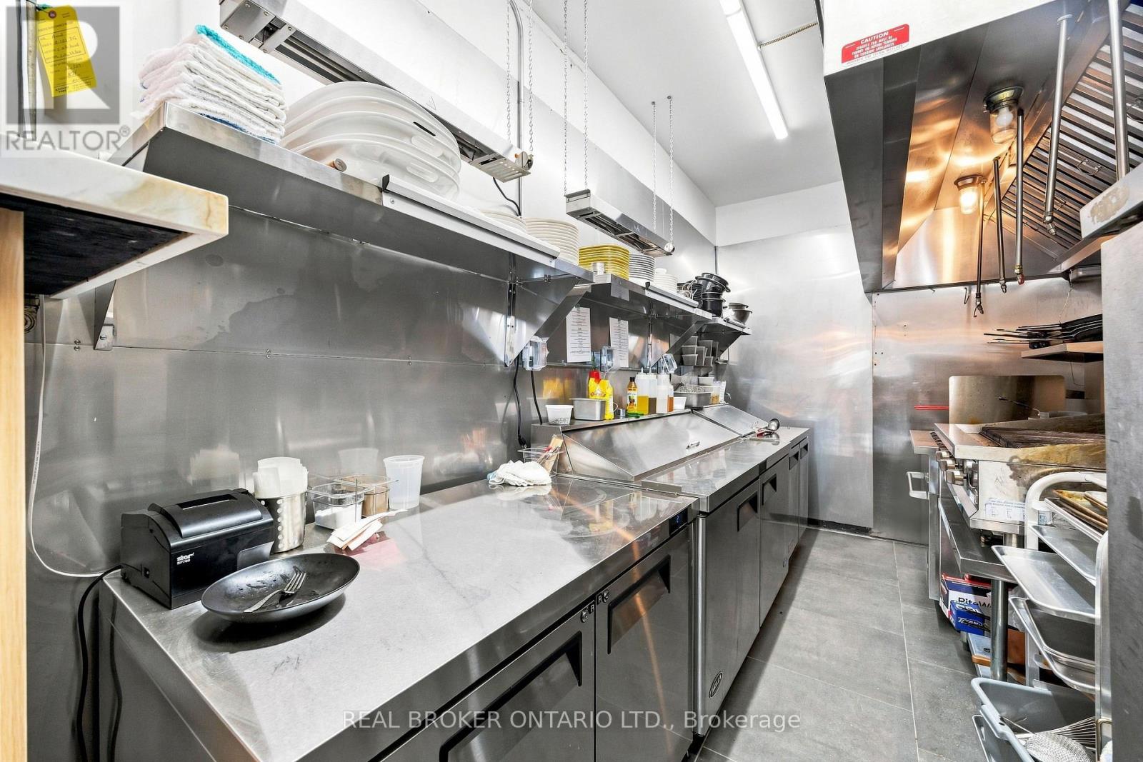 1438a Dufferin Street, Toronto, Ontario M6H 3L1 - Photo 19 - W13740164