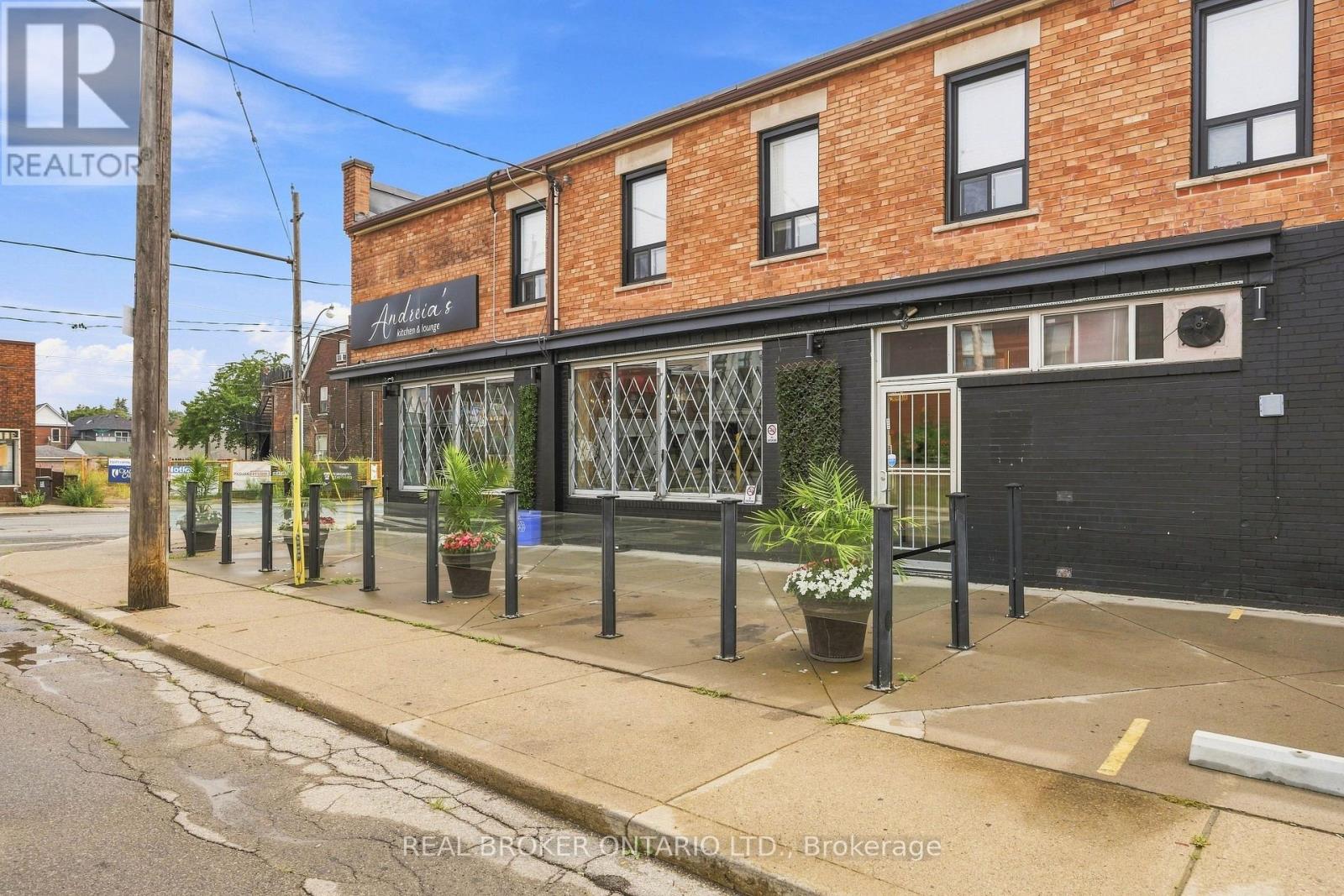 1438a Dufferin Street, Toronto, Ontario M6H 3L1 - Photo 2 - W13740164