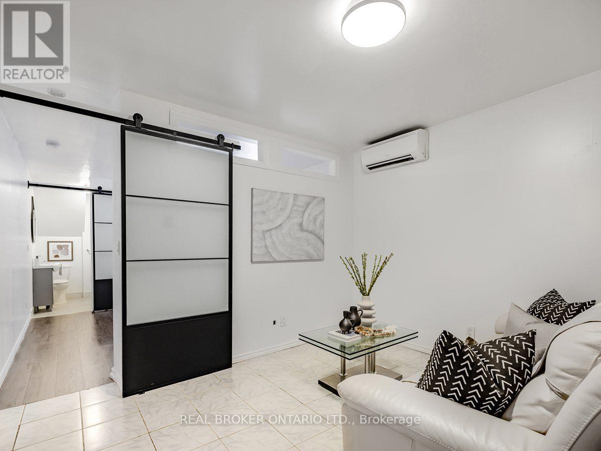 1438a Dufferin Street, Toronto, Ontario M6H 3L1 - Photo 48 - W13740164