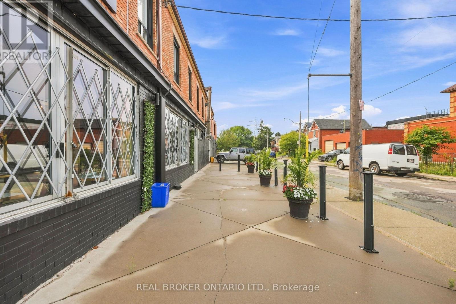 1438a Dufferin Street, Toronto, Ontario M6H 3L1 - Photo 5 - W13740164