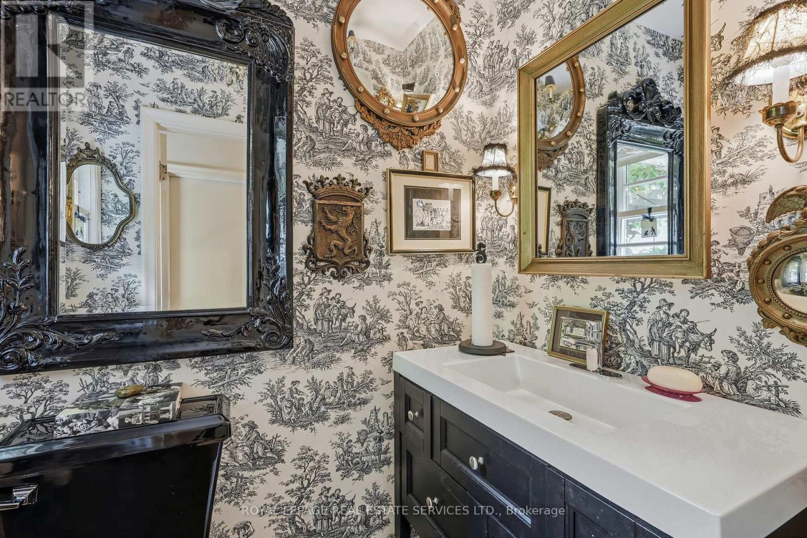 344 Maple Avenue, Oakville, Ontario  L6J 2H7 - Photo 19 - W13740174