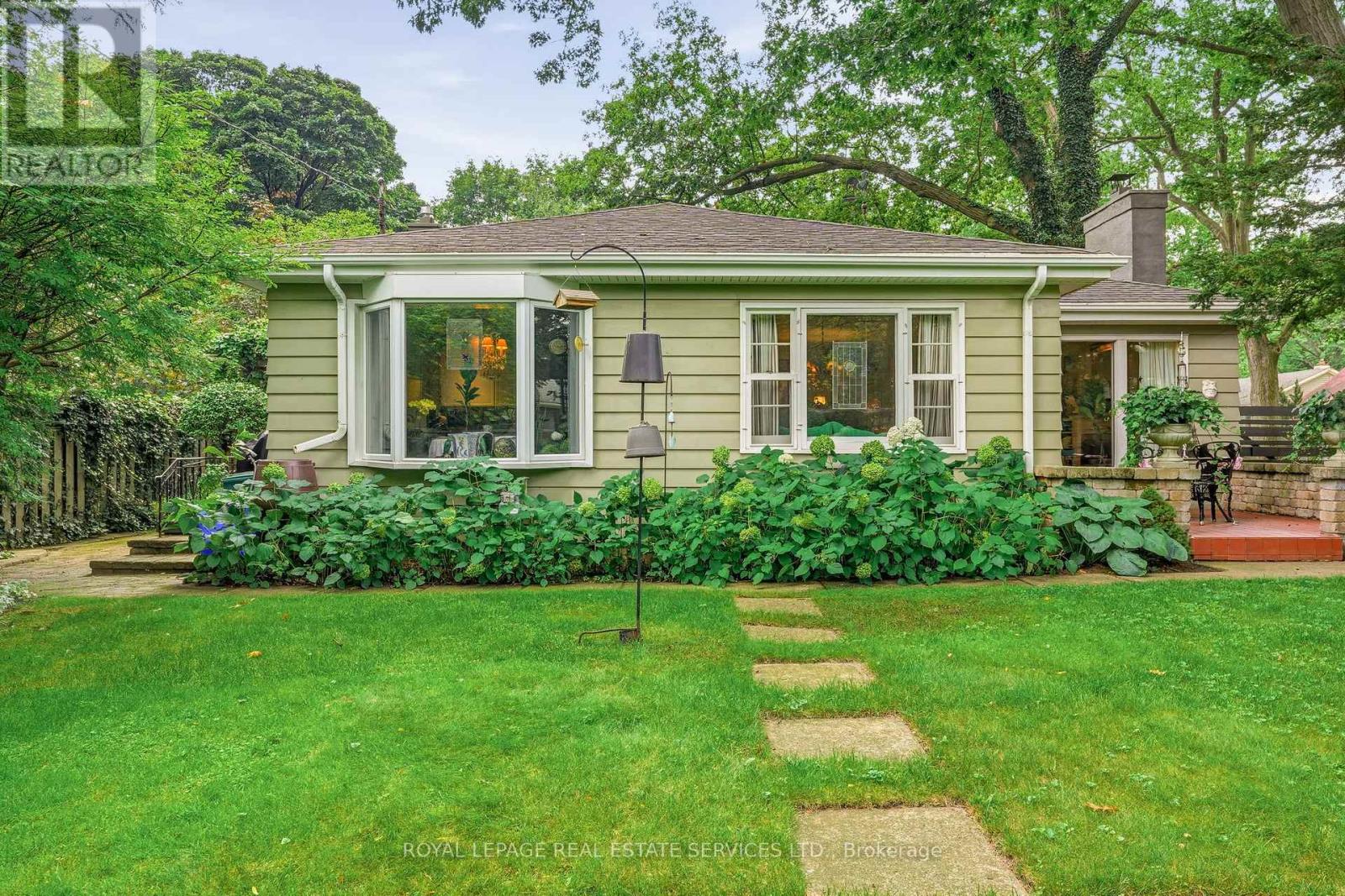 344 Maple Avenue, Oakville, Ontario  L6J 2H7 - Photo 23 - W13740174