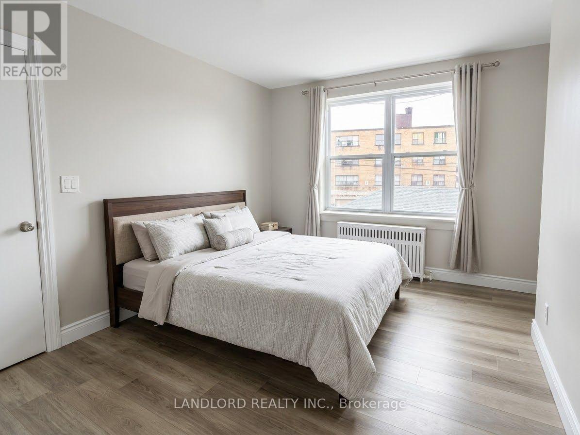 5 - 92 Trethewey Drive, Toronto, Ontario  M6M 4B4 - Photo 20 - W13740220