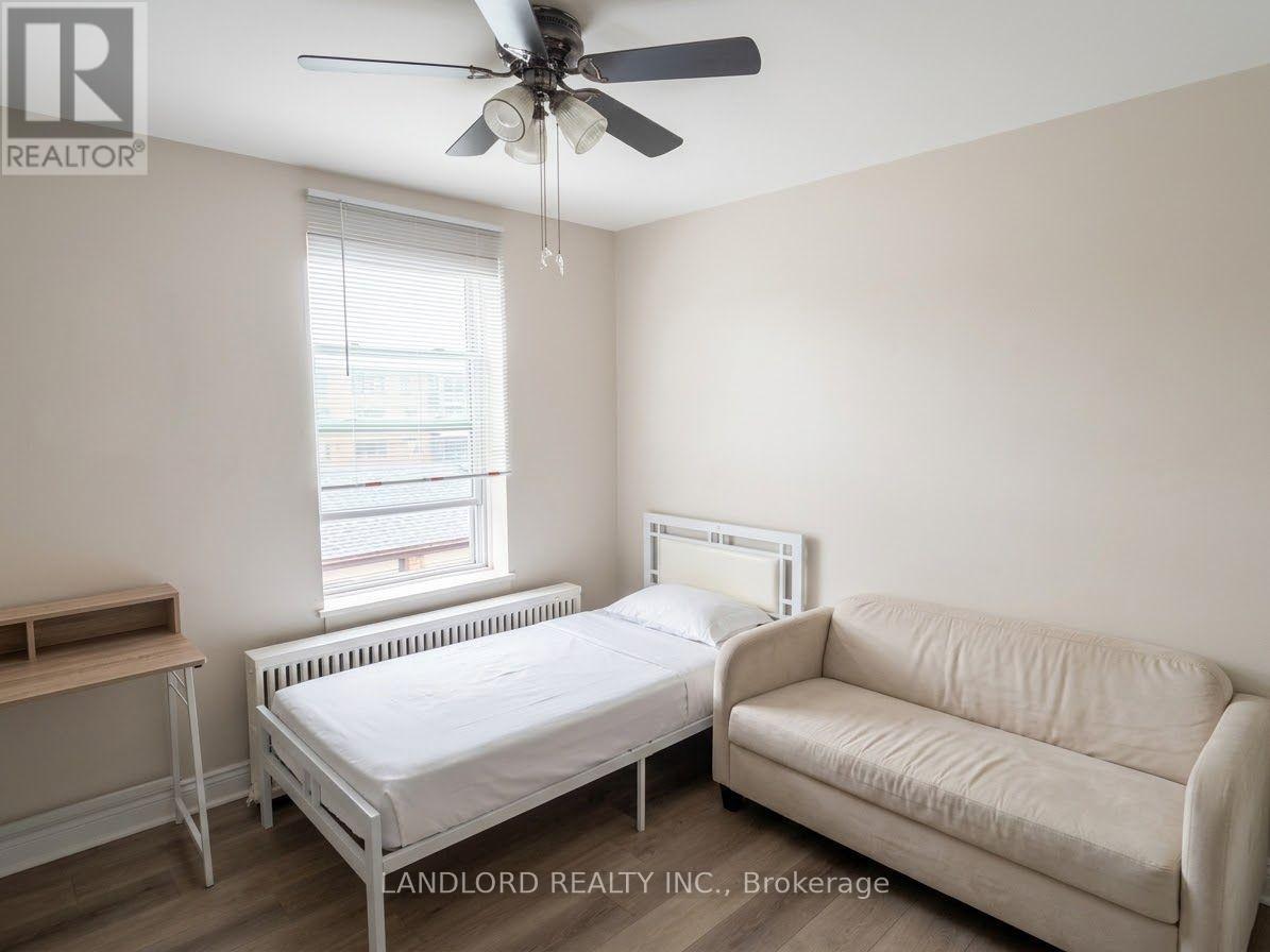 5 - 92 Trethewey Drive, Toronto, Ontario  M6M 4B4 - Photo 22 - W13740220