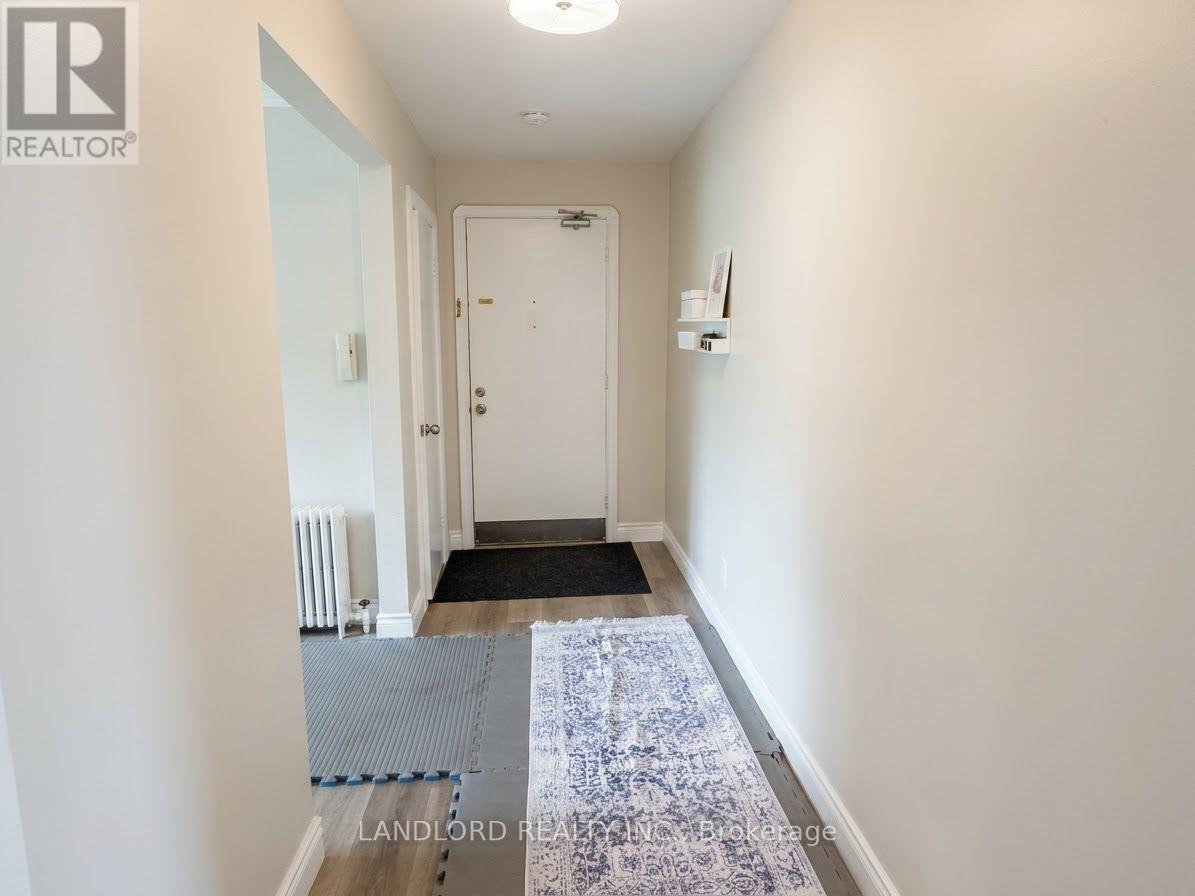 5 - 92 Trethewey Drive, Toronto, Ontario  M6M 4B4 - Photo 24 - W13740220