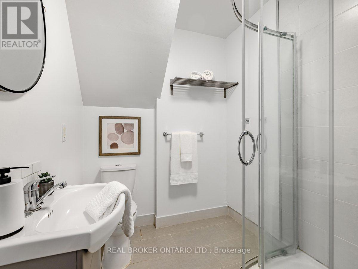 1438a Dufferin Street, Toronto, Ontario M6H 3L1 - Photo 31 - W13740226