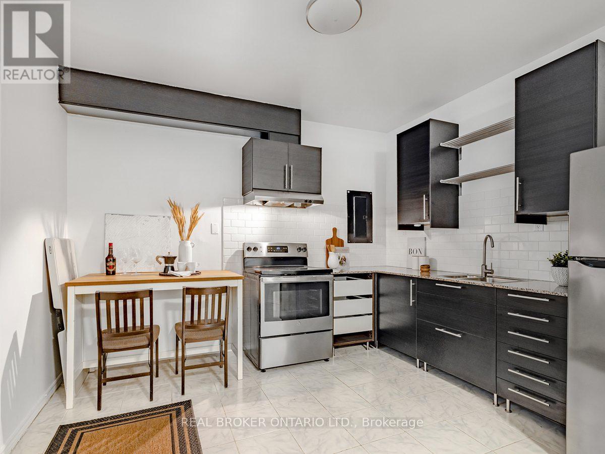 1438a Dufferin Street, Toronto, Ontario M6H 3L1 - Photo 43 - W13740226