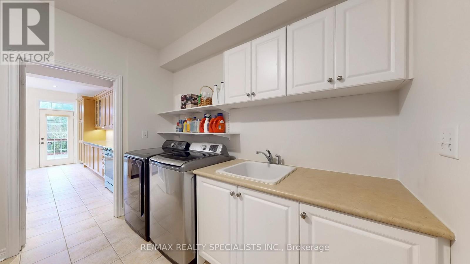 2258 Rochester Circle, Oakville, Ontario  L6M 5E1 - Photo 19 - W13740274