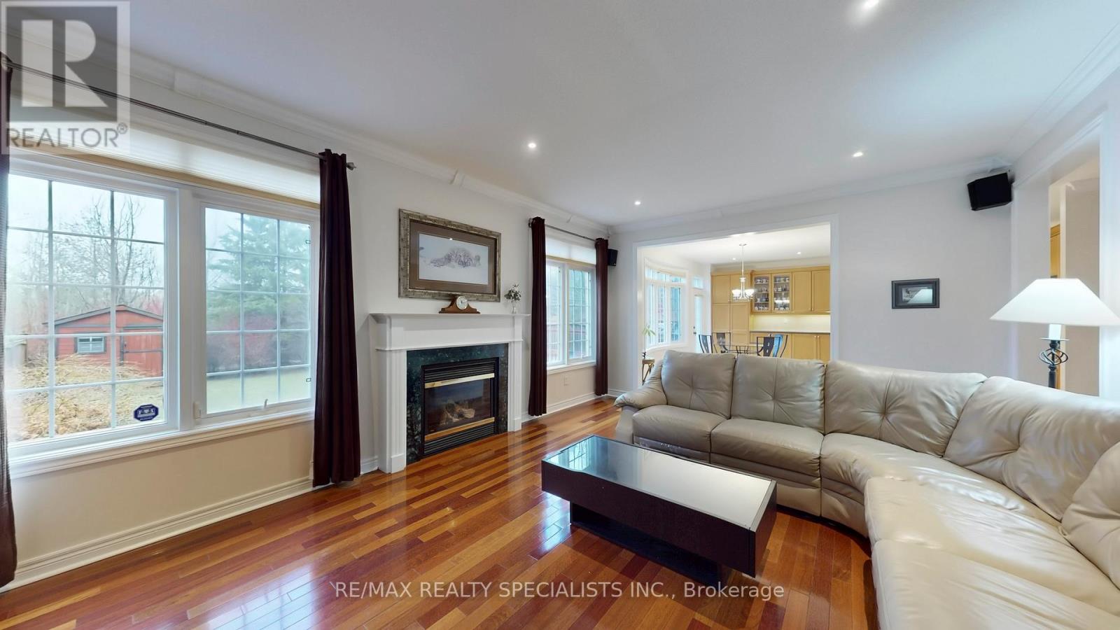 2258 Rochester Circle, Oakville, Ontario  L6M 5E1 - Photo 5 - W13740274