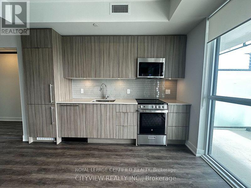 1904 - 430 Square One Drive, Mississauga, Ontario  L5B 0L6 - Photo 8 - W13740300