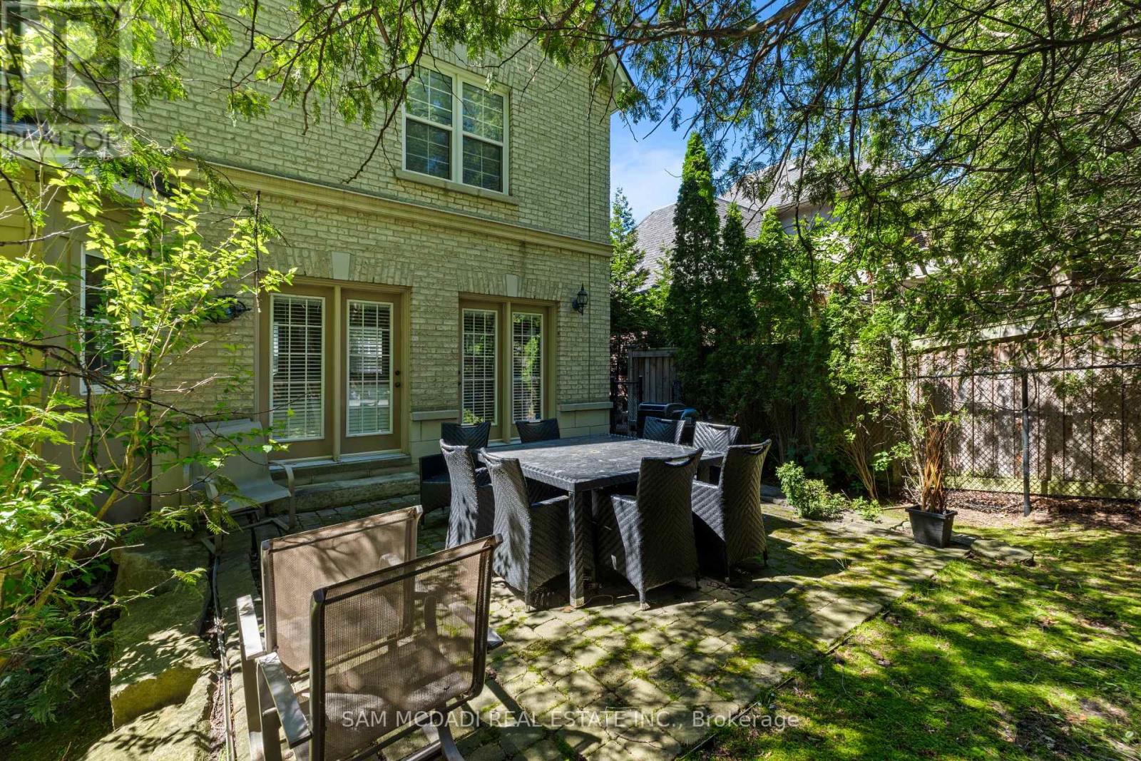 3248 Barchester Court, Mississauga, Ontario  L5L 5Z1 - Photo 36 - W13740324