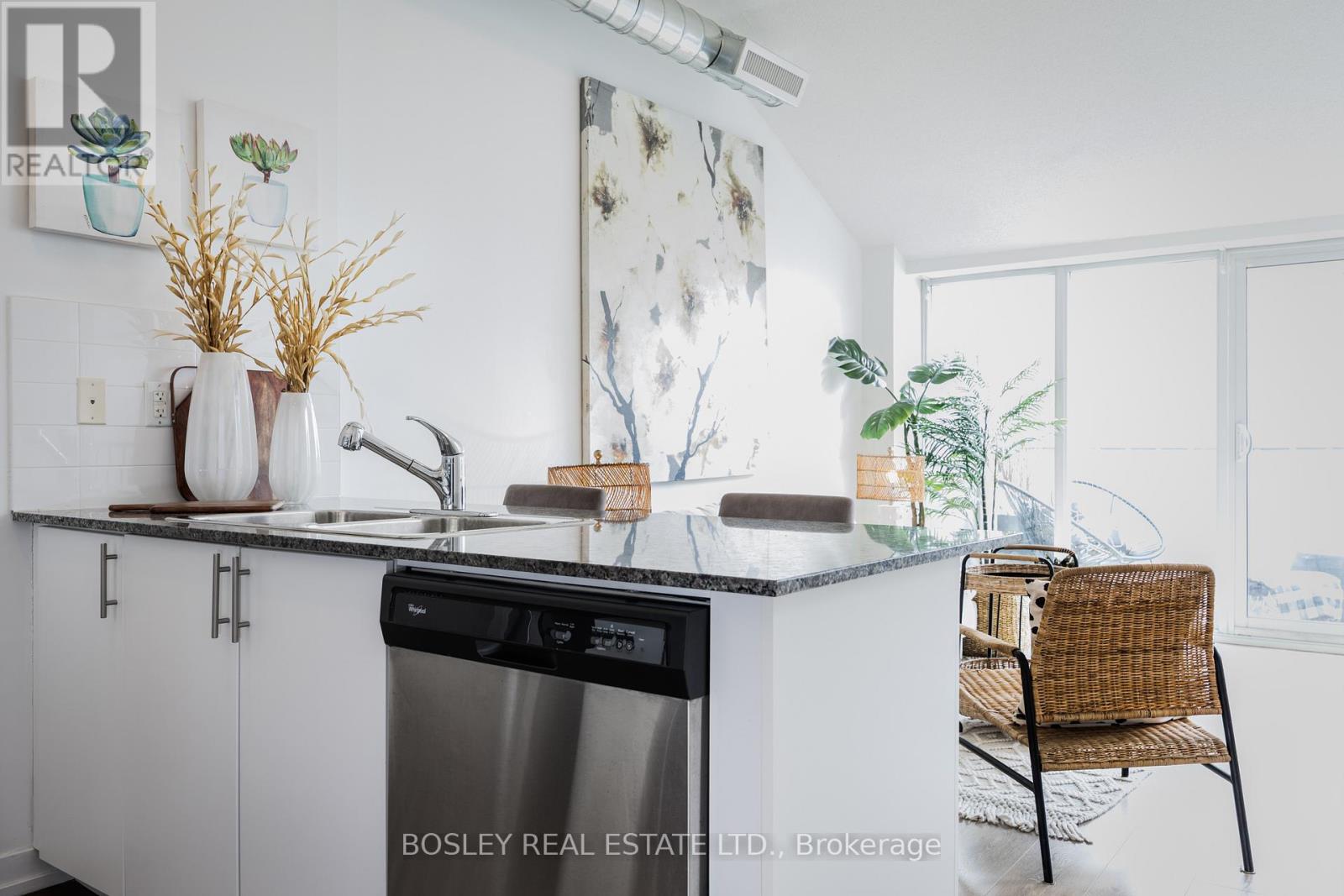 423 - 1410 Dupont Street, Toronto, Ontario  M6H 2B1 - Photo 8 - W13740326