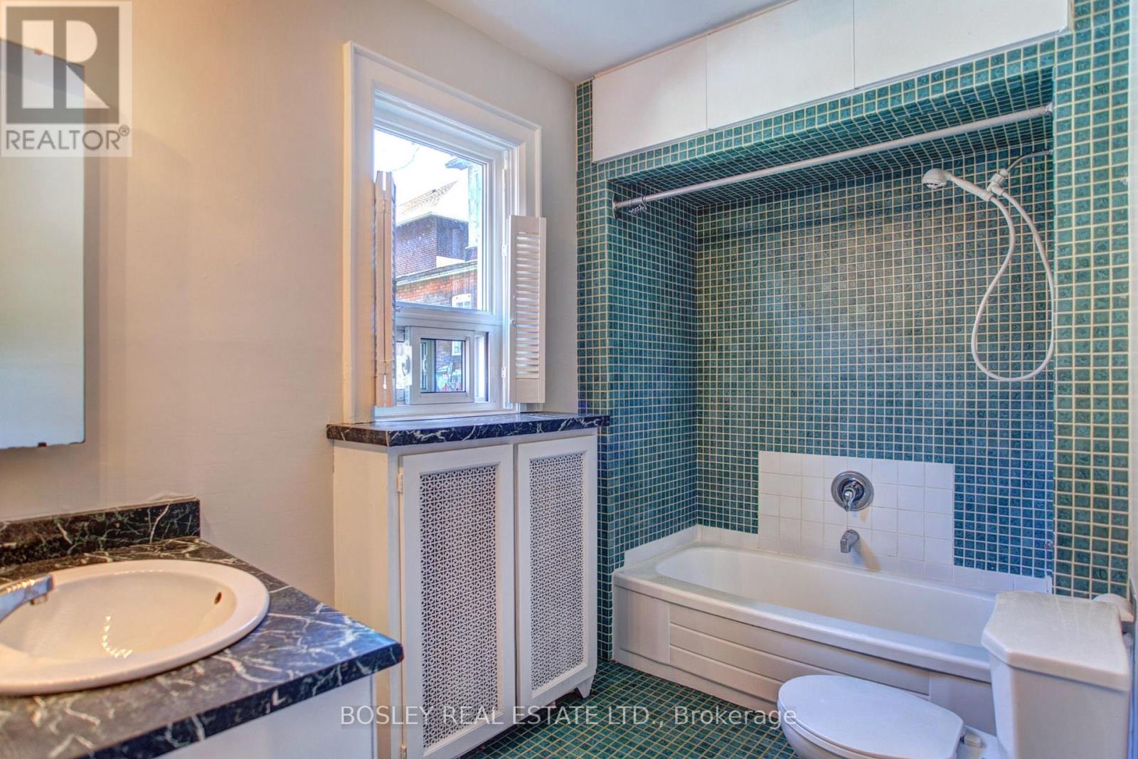 Main - 100 Dowling Avenue, Toronto, Ontario  M6K 3A4 - Photo 11 - W13740328