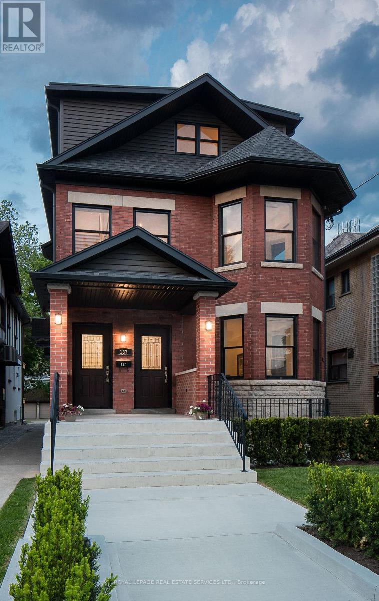 137 HIGH PARK AVENUE, Toronto, Ontario