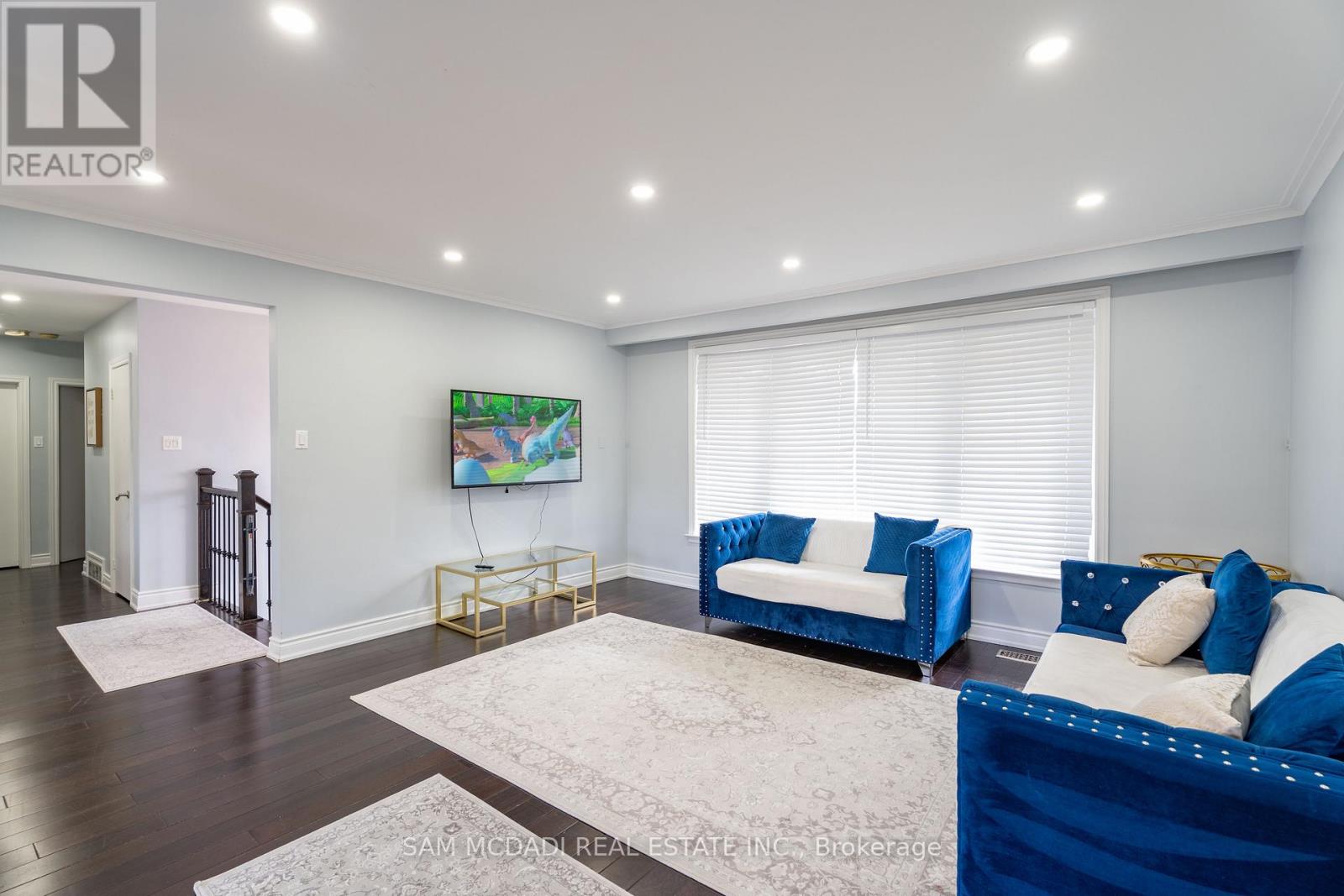 54 Bearbury Drive, Toronto, Ontario  M9C 2G9 - Photo 11 - W13740386