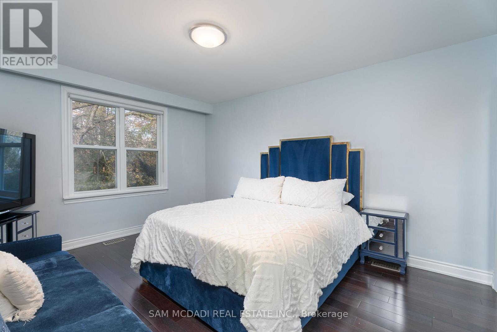 54 Bearbury Drive, Toronto, Ontario  M9C 2G9 - Photo 13 - W13740386