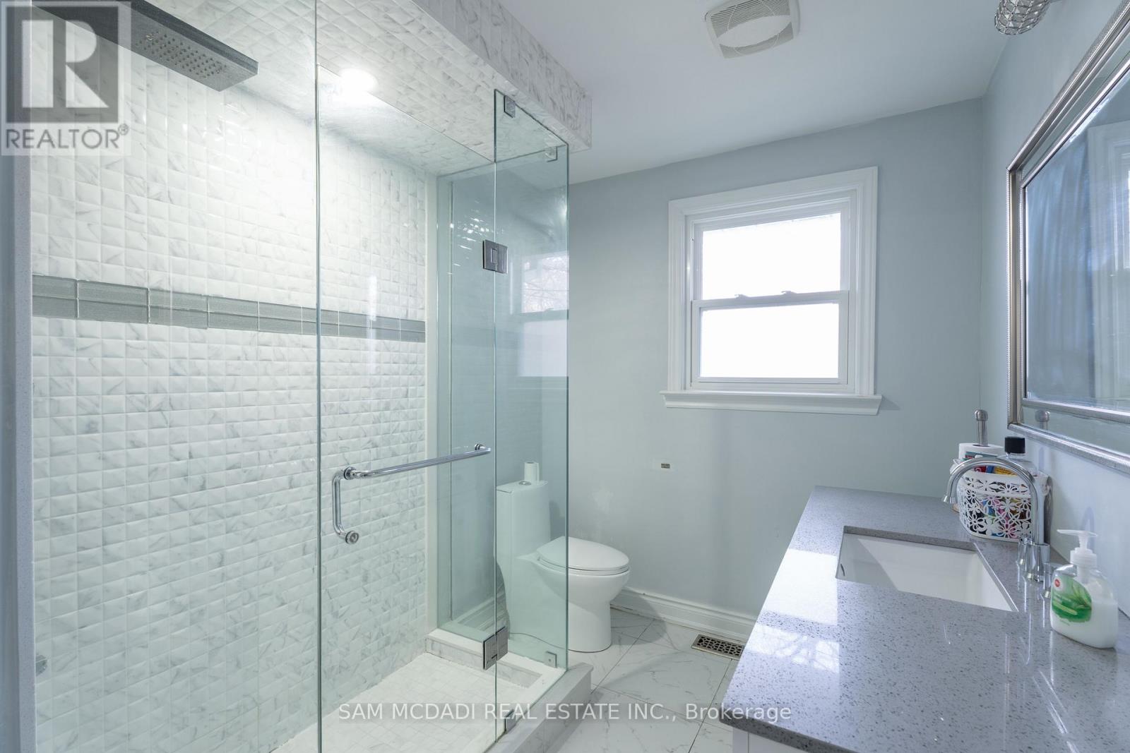 54 Bearbury Drive, Toronto, Ontario  M9C 2G9 - Photo 17 - W13740386