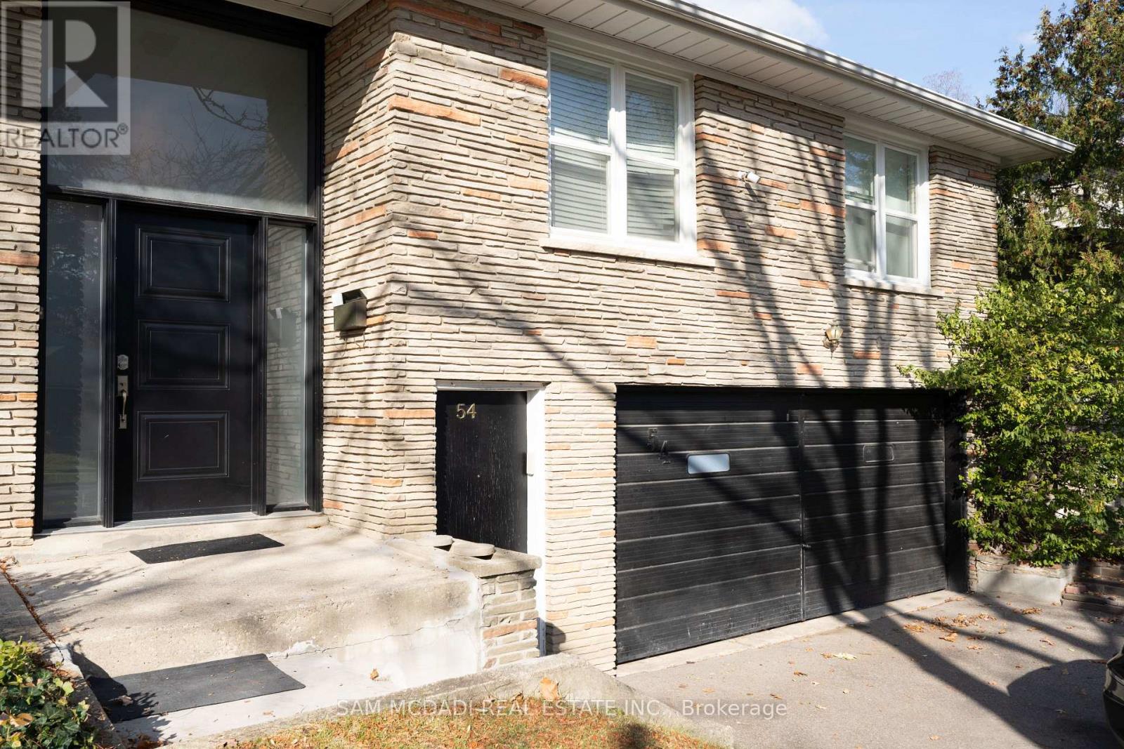 54 Bearbury Drive, Toronto, Ontario  M9C 2G9 - Photo 2 - W13740386
