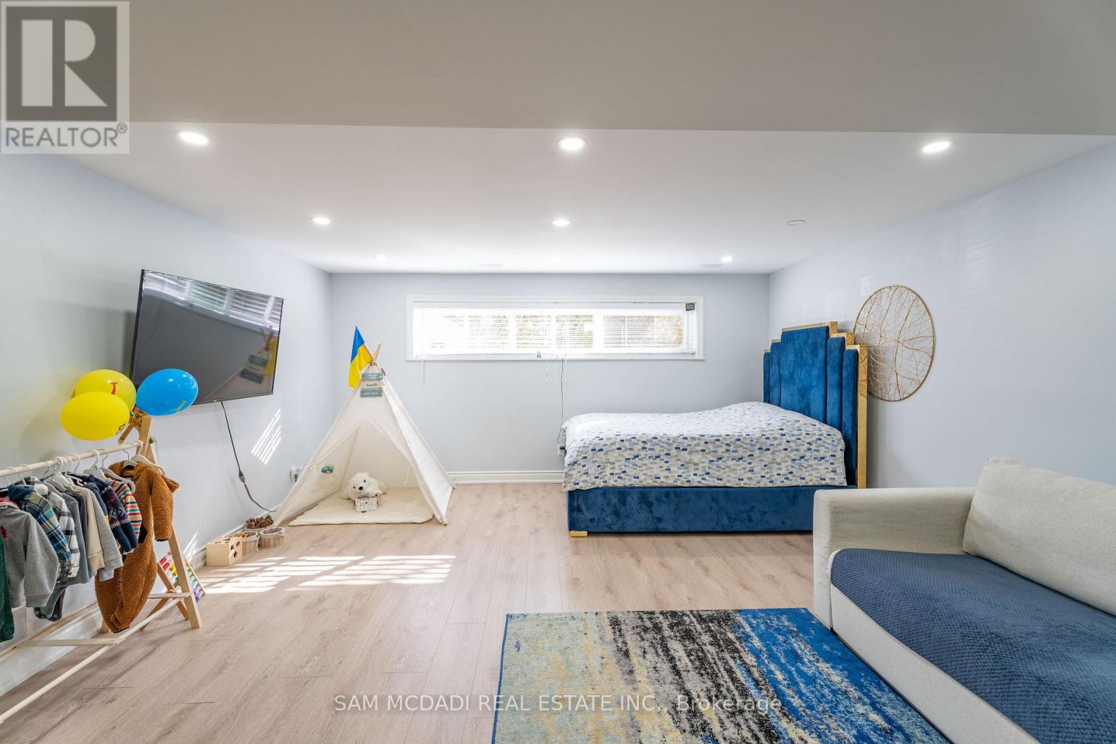 54 Bearbury Drive, Toronto, Ontario  M9C 2G9 - Photo 24 - W13740386