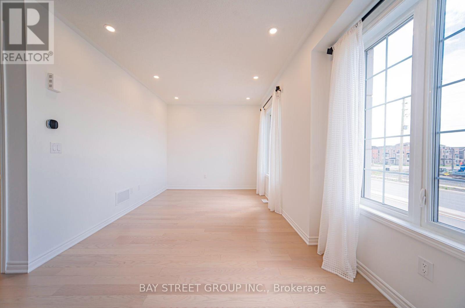 1403 William Halton Parkway, Oakville, Ontario  L6M 5N8 - Photo 11 - W13740412
