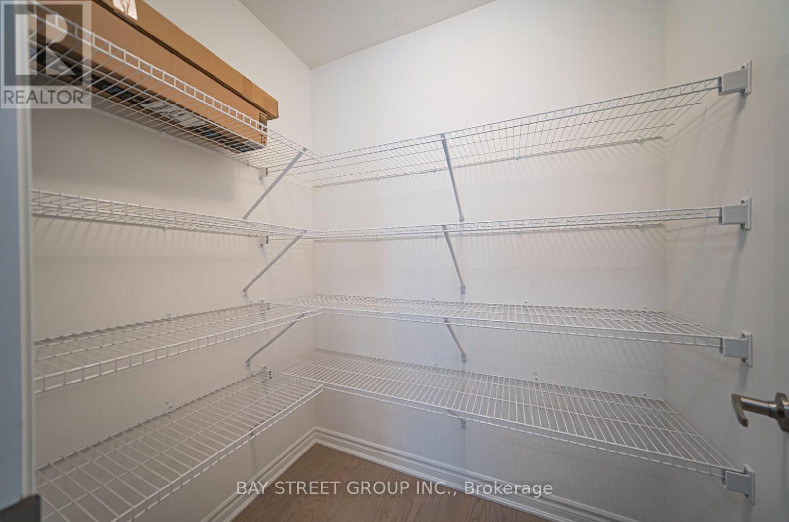 1403 William Halton Parkway, Oakville, Ontario  L6M 5N8 - Photo 17 - W13740412