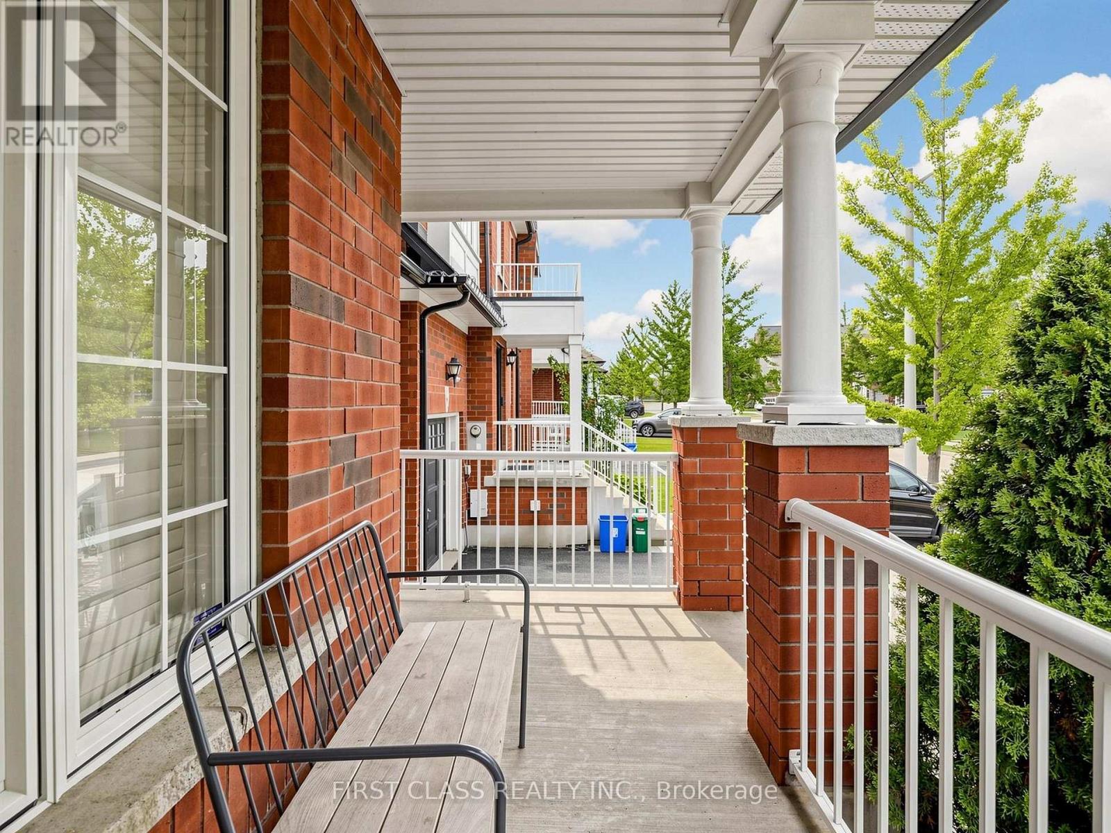 9 Revelstoke Crescent, Richmond Hill, Ontario L4B 4T4 - Photo 5 - N13738724